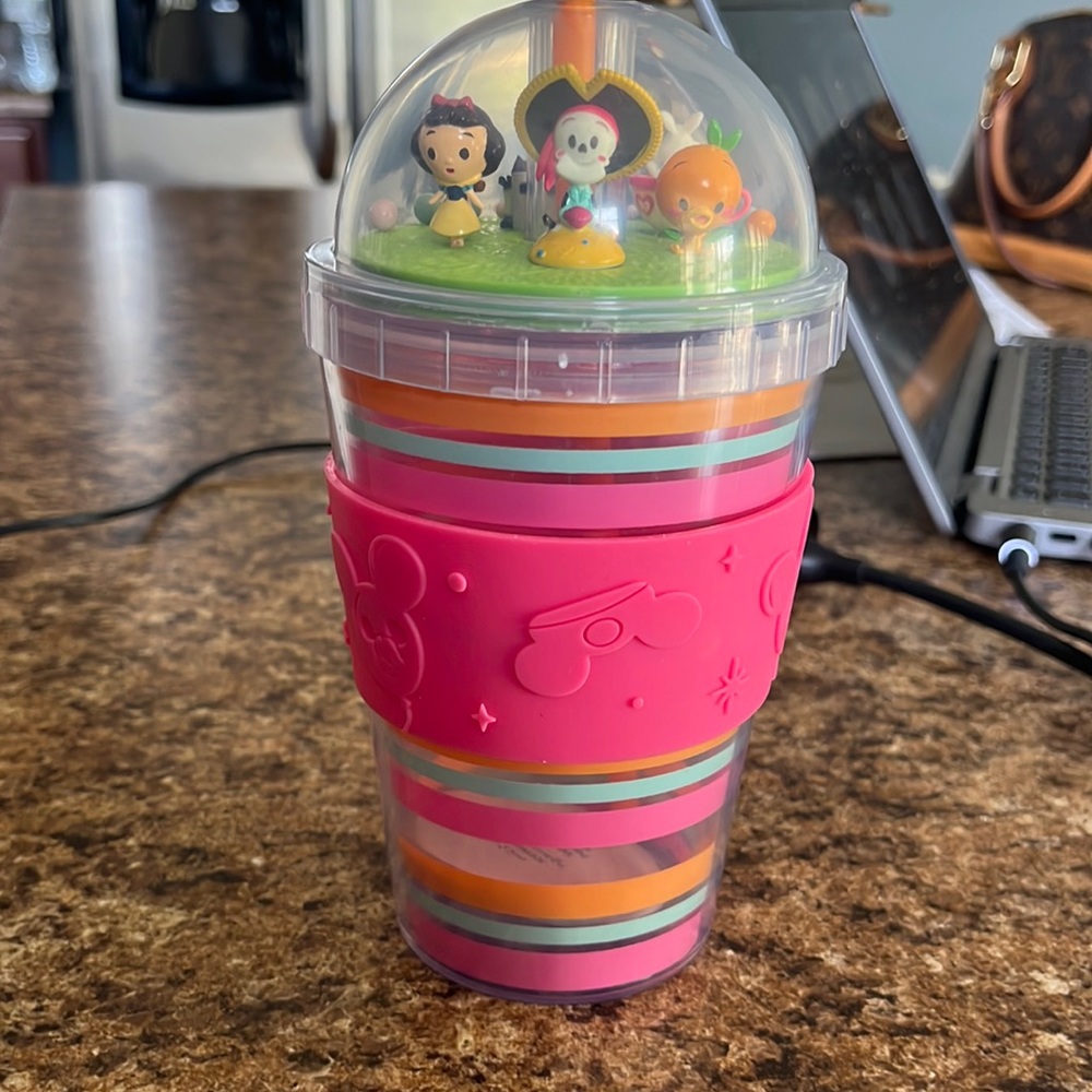 NWT Disney parks tumbler with straw. Limited edition and super cute